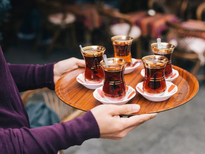 Tek tabanca mı takılırsın yoksa sosyalleşir misin?