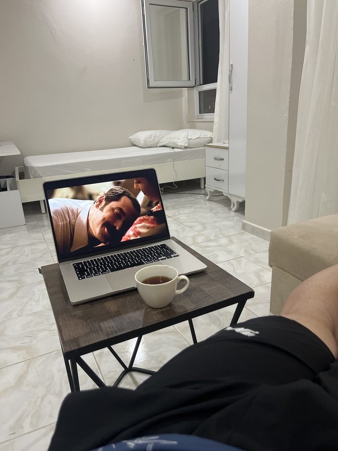 Film izlerken yanlız kalmaya özen gösterir misiniz?