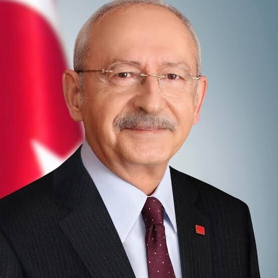 Sizce Kemal Kılıçdaroğlu CHPye Genel Başkan olarak geri dönmeli mi?