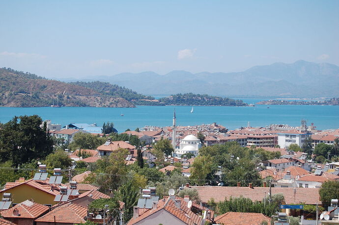 Fethiyede bir işletme sahibi, Haziran oldu ama hâlâ kimse yok demiş. Yerli ve turist vatandaşlar sizce neden tatile gidemiyor?