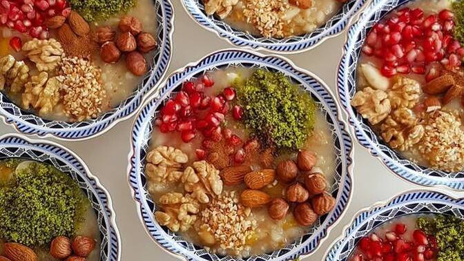 Aşureyi en çok hangi malzeme için seviyorsunuz ceviz mi nar mı tarçın mı?