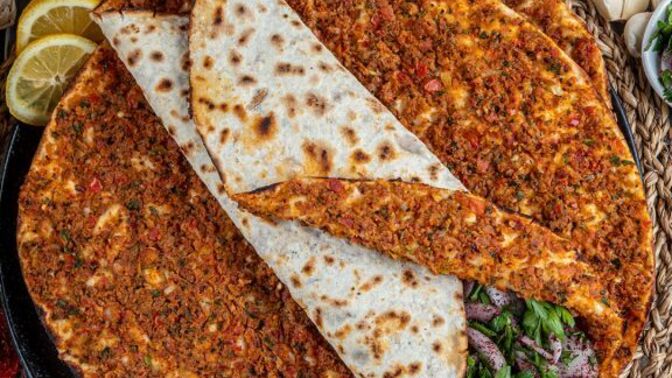 Lahmacuna limon sıkılır mı?