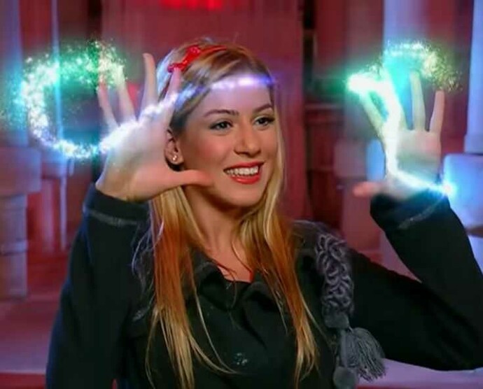 Selena dizisinde sihirler nasıl yapılıyor?