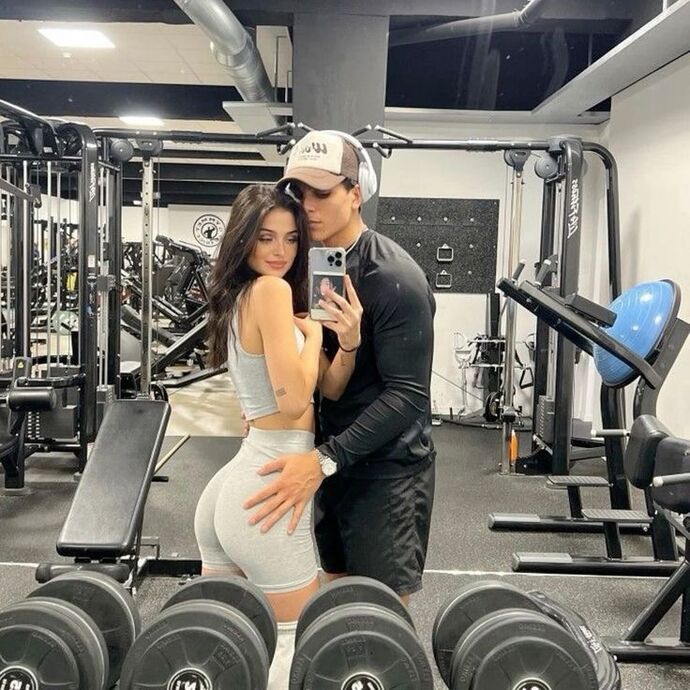 Evde mi spor yapmayı seversin, yoksa spor salonunda mı?