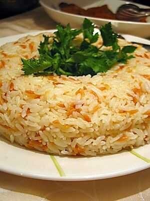 Pilav sever misiniz?