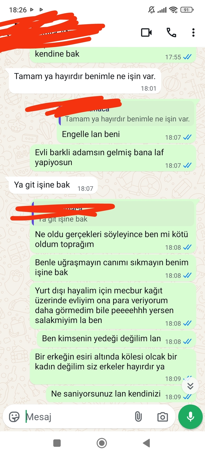 Bir erkeğe duygu besleyemiyorum parası için yanında olmayı seviyorum sorun bende mi? İten de mi? Siz erkekler gibi kullan at 😘?