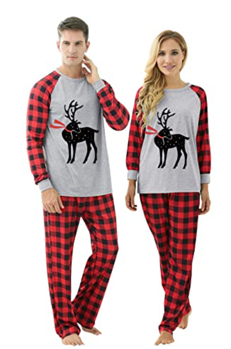 Uyurken pijama takımı giyer misiniz yoksa normal kıyafetlerinizle mi yatarsınız?