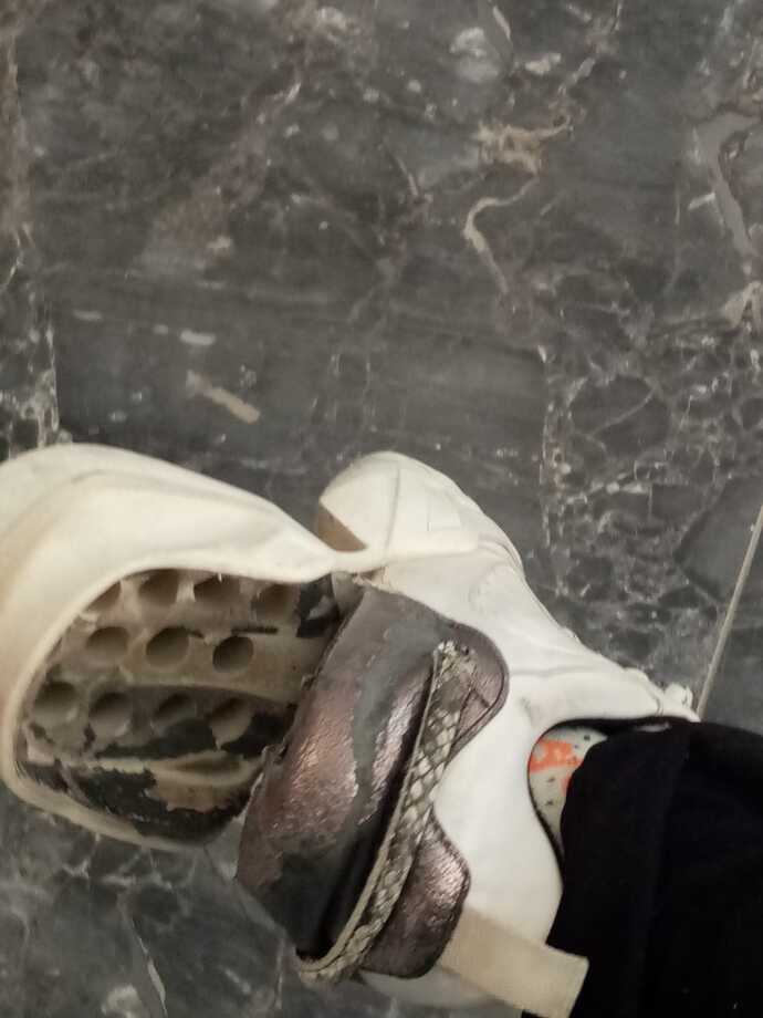 Bu ayakkabı daha ne kadar idare eder😂?