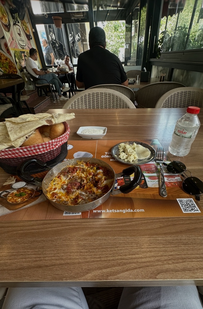 Melemen mi yoksa tereyağ ve tulum peyniri mi?