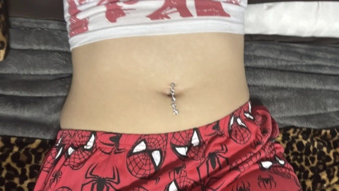 Deliksiz göbek piercingi sizce nasıl?