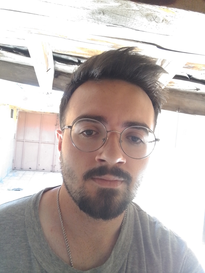 Gözlük yakışıyor mu bana ben gözlüksüz olmayı tercih ederdim?
