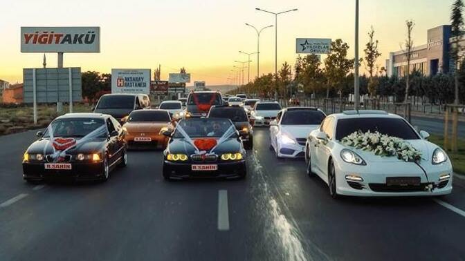 Düğün konvoyu sizce de saçmalık değil mi?