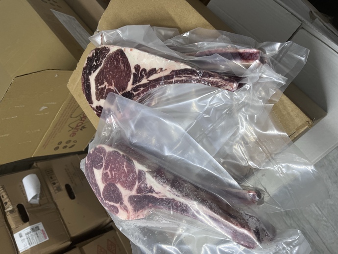 Dry Aged steak sever misiniz KS üyeleri?