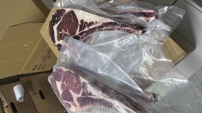 Dry Aged steak sever misiniz KS üyeleri?