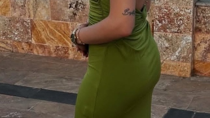 Evli kadınların aşırı iddalı giyinmesi konusunda ne düşünüyorsunuz?