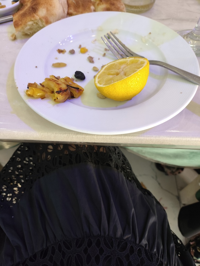 Elit düğün diye geldim elma kebabı ikram ettiler sizce altın takmalı mıyım?🤔🤔🤔?