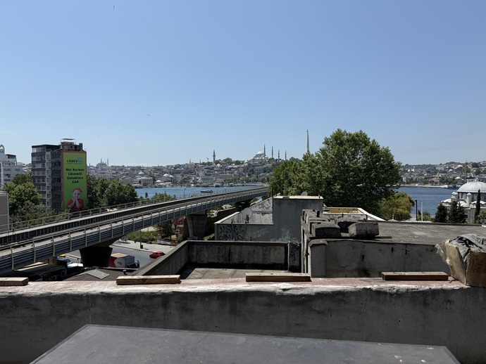 İstanbul çevresinden nasıl arkadaş edinebilirim?