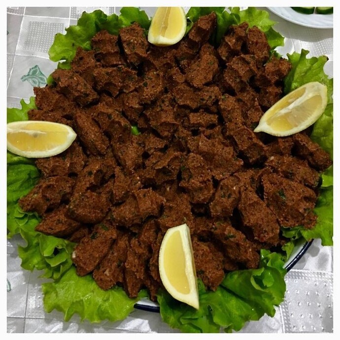 Erkek dediğin çiğköfte yoğurabilmeli midir?