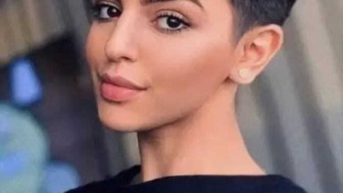 Bu saç modeli nasıl sizce kestirmeyi düşünüyorum da şu an popoma kadar geliyo sıkıldım?
