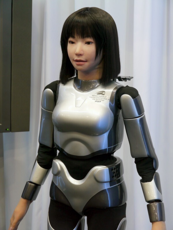 Gelişen İnsan Robot teknolojisi hakkında ne düşünüyorsunuz?
