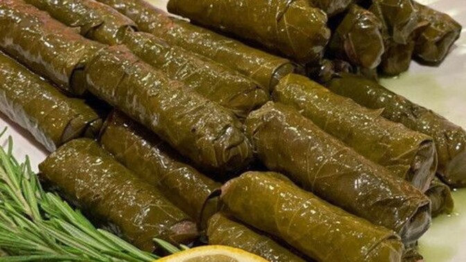 Hangisini daha çok seversin? Yaprak sarması mı, lahana sarması mı?