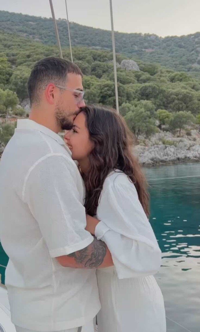 Yaz bitmeden gel sevgili dediğiniz biri var mı?