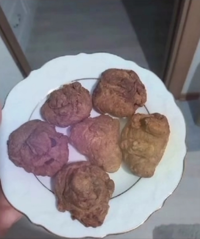 Kurabiyelerime bakar mısın beni alan yaşadı valla🤭🤭🤭 bi maşallah alırım 🤭🤭🤭?