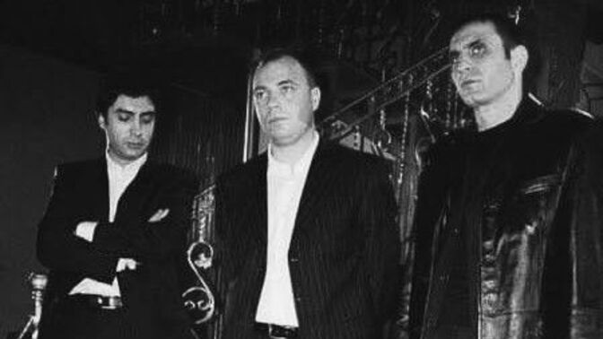 Size Polat Alemdar gibi yüzünüzü sesinizi degistirip devlet icin calisma teklifi gelse kabul eder misiniz?