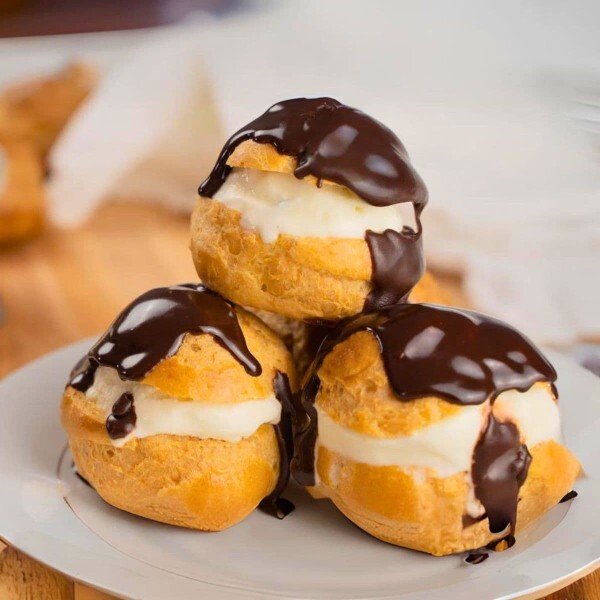 Profiterol tatlısı sever misiniz en son ne zaman yediniz?