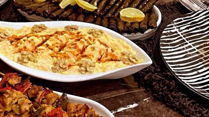 Öğlen yemeği menünüz nedir?