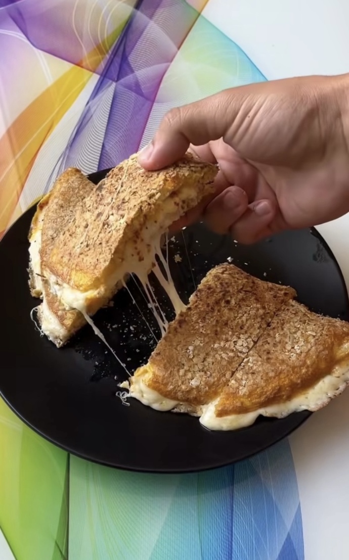 Yulaflı ve kaşarlı omlet denediniz mi hiç?