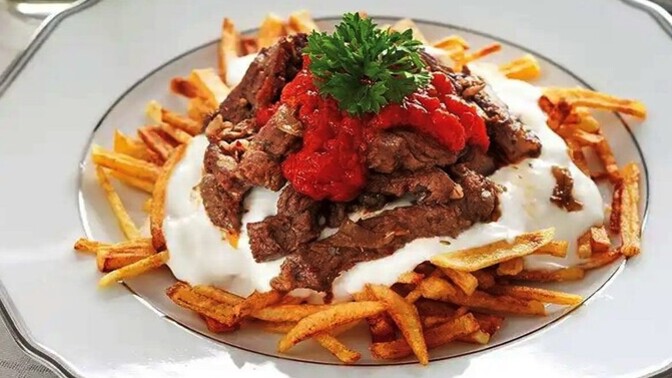 As bayrakları as ! Dünyanın en iyi dana eti yemeği çökertme kebabı seçildi. Çökertme kebabı sever misin?
