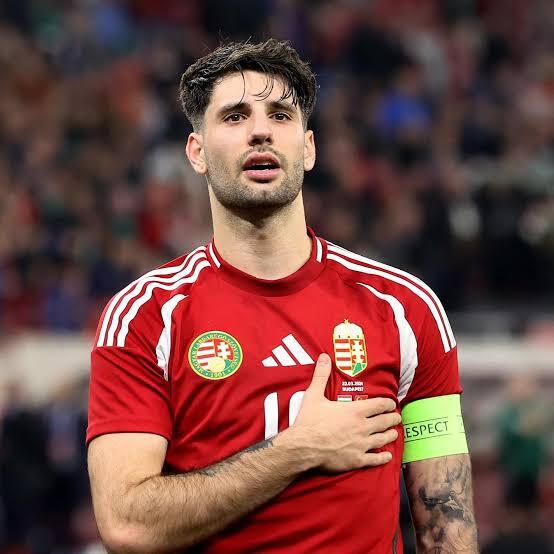 Sizce size göre bu futbolculardan hangisi daha yakışıklı?