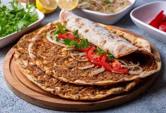 🍕 Lahmacuncu musun, pizzacı mı?