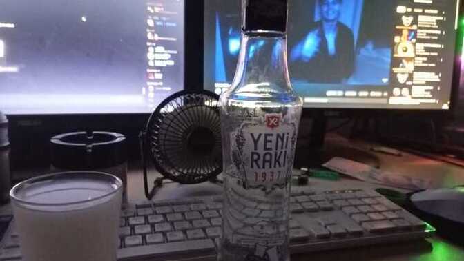 Yolda gelirken bankın üstünde enayinin biri 0 rakıyı unutmuş :D?