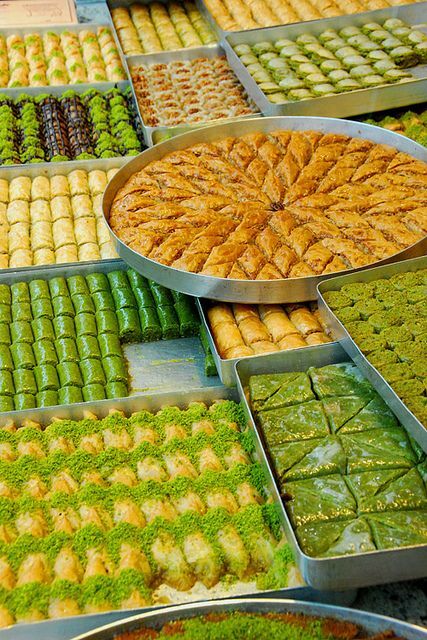 Cevizli baklava mı, fıstıklı baklava mı?