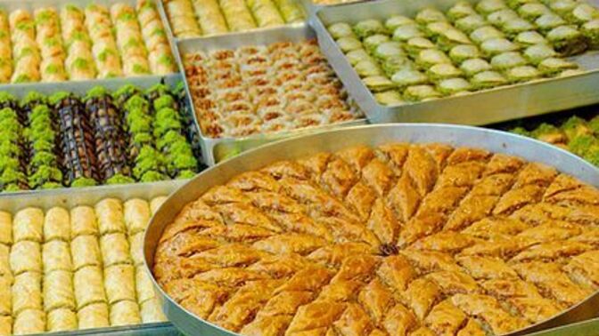 Cevizli baklava mı, fıstıklı baklava mı?
