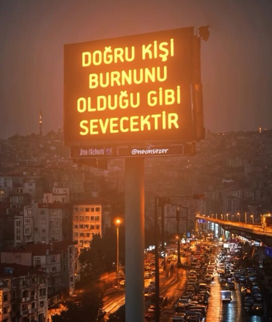 Burnunu sen hariç herkes sever mi?
