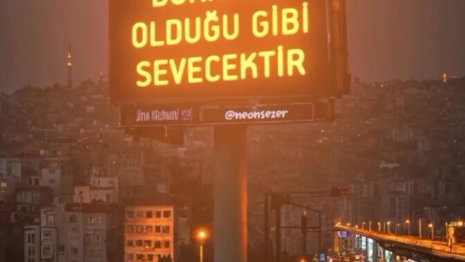 Burnunu sen hariç herkes sever mi?