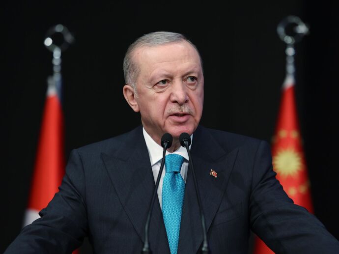 Erdoğanı sevmeyen kitle hangi kafayı yaşıyor acaba?