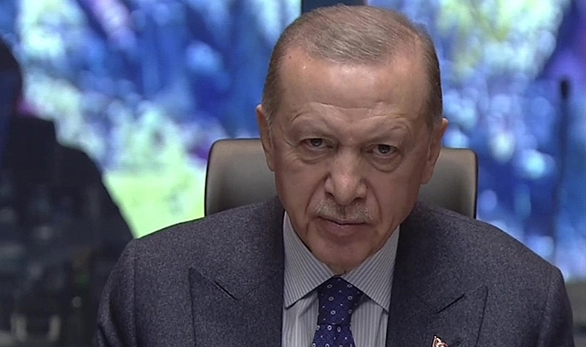 Erdoğanı sevmeyen kitle hangi kafayı yaşıyor acaba?