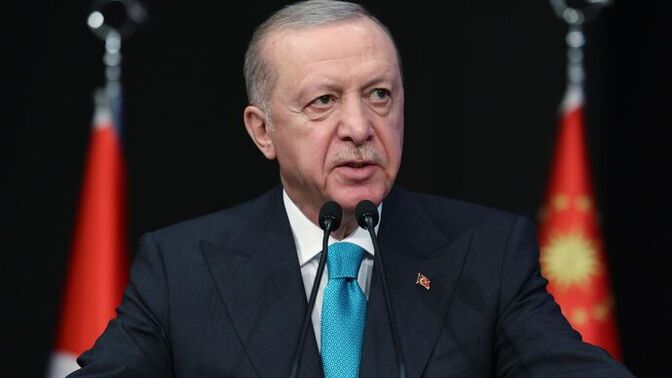 Erdoğanı sevmeyen kitle hangi kafayı yaşıyor acaba?
