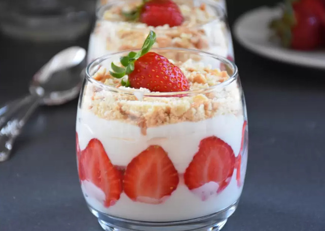 🍮Ekler mi yoksa magnolia mı, bir kaşık alma hakkın olsa hangisini seçerdin?