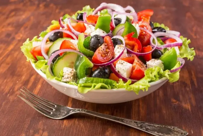 🥣 Çorba mı, salata mı? başlangıçta tercihin ne olur?