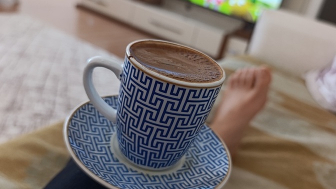 Bir pazarımız bir kahvemiz var. Sizin neyiniz var?