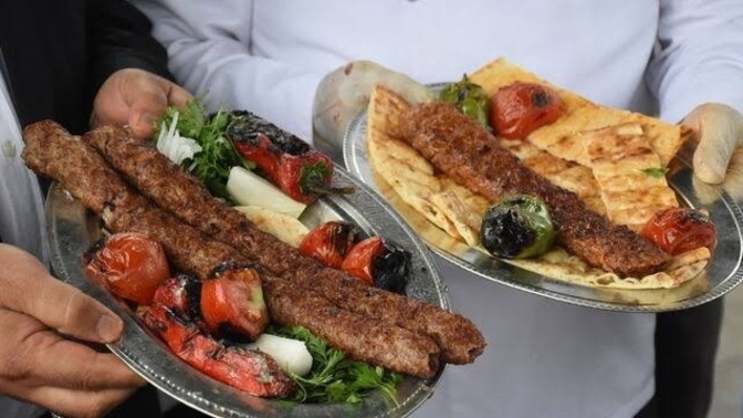 Adana dürüm ile Urfa dürüm arasındaki fark ne?