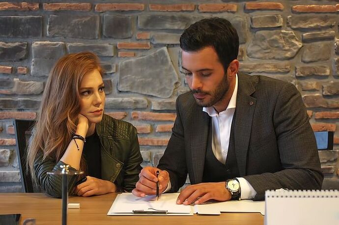 Dış görünüş olarak gözüne hoş gelmeyen biriyle sevgili olmaz mısın?