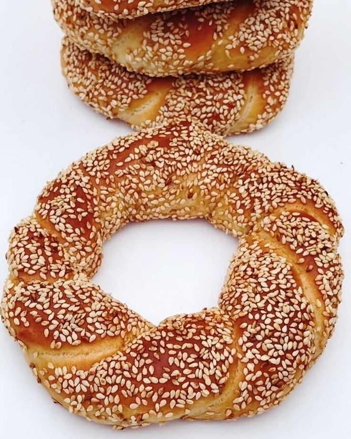 Çayla simit ikilisini sever misiniz?
