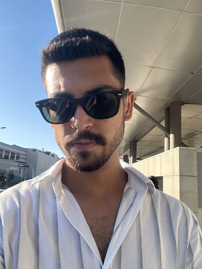 Arkadaşlar güneş gözlüğüm nasıl yakışmış mı?