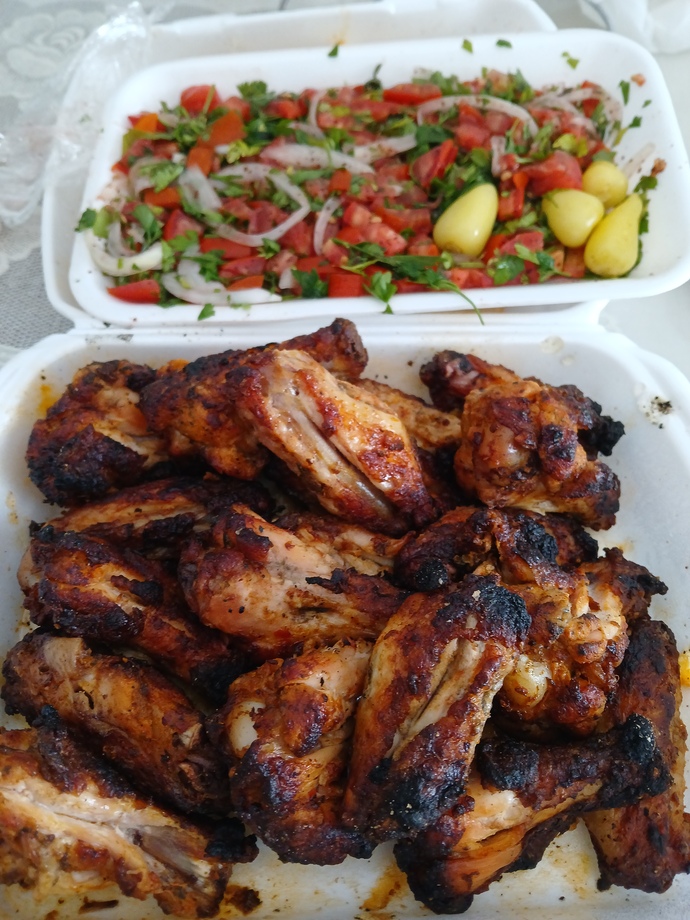 Bu saatte 1 kilocuk tavuk kanat yiyebilir misiniz?